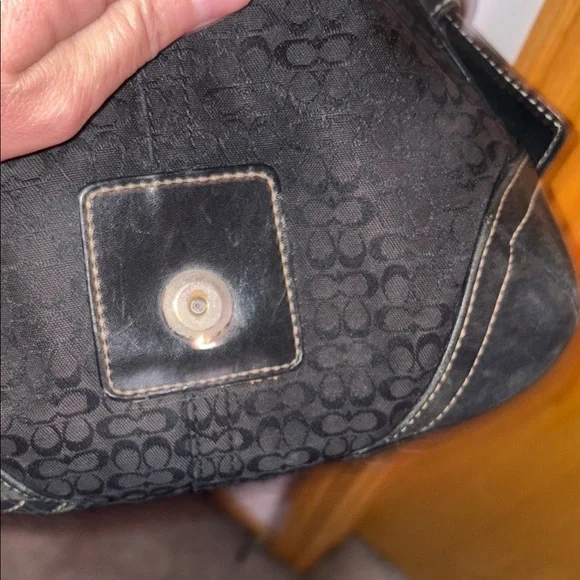 Coach Black Shoulder Bag - Picture 6 of 9